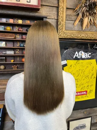 ロング カラー 川崎 かなでのヘアスタイル