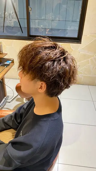 ショート パーマ メンズ 池袋西口メンズパーマ 特化 石見柊羽のヘアスタイル