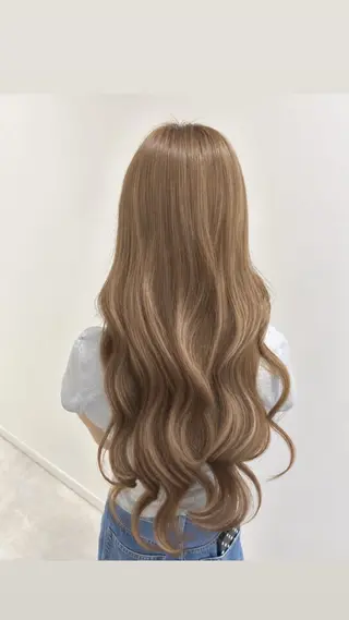 ロング ハイトーン🌟/ 暖色カラー/あこ🎀のヘアスタイル