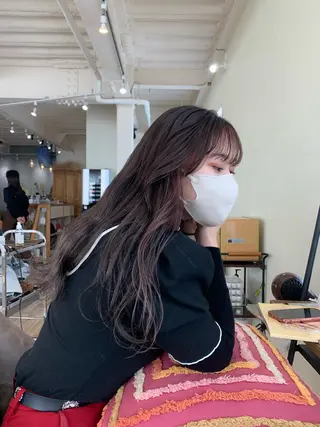 ロング カラー 本間 結衣のヘアスタイル