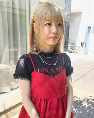 ミディアム カラー レイヤーカット🪄 耳ツボ🎀Ayumiのヘアスタイル