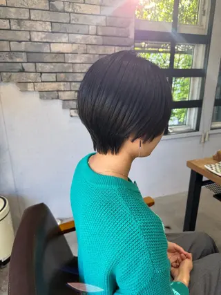 ショート バレイヤージュ ブリーチ特化のヘアスタイル