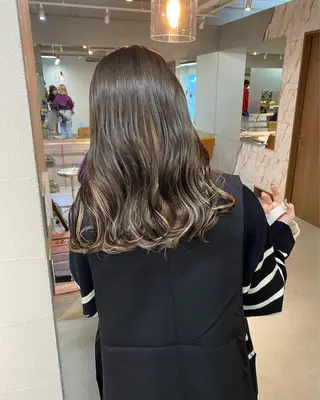 ミディアム カラー ハイトーン×似合わせ 🌱中川慎之介のヘアスタイル