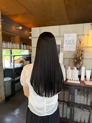 ロング 倉本 美優のヘアスタイル