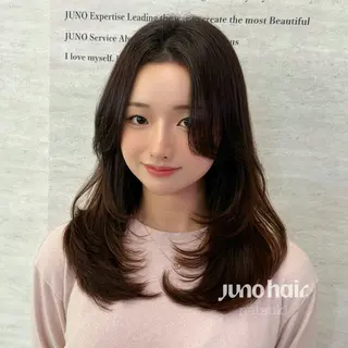 セミロング 韓国レイヤー🪽 無重力パーマナツキのヘアスタイル