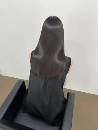 ロング 加藤 詩流のヘアスタイル