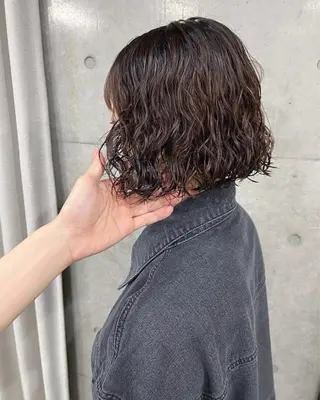 ミディアム パーマ 宮嶋 蓮のヘアスタイル