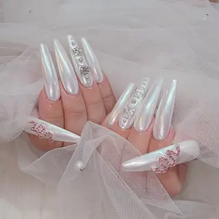 ネイル ラクロレ ハナ︎🌼のネイルデザイン