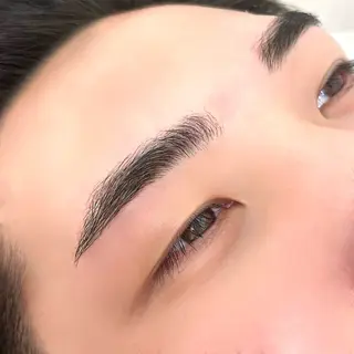 アイブロウ M'sアイブロウ SAYAKAの眉毛・アイブロウイメージ