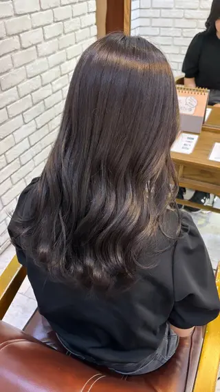 セミロング 🪼艶カラー🪼 田口彩香のヘアスタイル