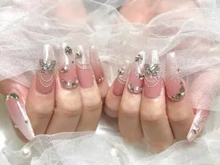 ネイル Roi〈ロワ〉 Akariのネイルデザイン