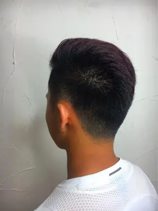 カラー メンズ 渡部凌我 小顔ウルフ ハイトーンカラーのヘアスタイル