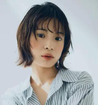 ミディアム 中川 湖稀のヘアスタイル