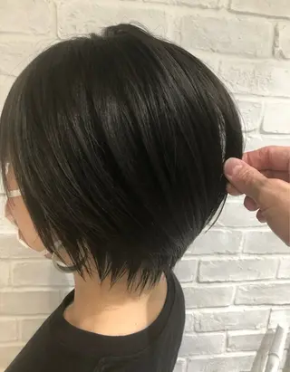 ショート 酸性ストレート特化× 艶髪師/及川のヘアスタイル