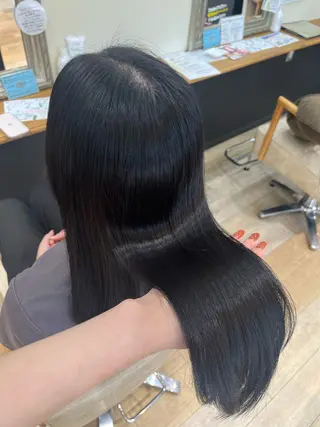 カラー しおり🍬 KOKORO🤍のヘアスタイル