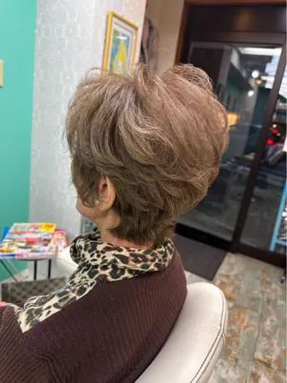 パーマ 荻 佳那子のヘアスタイル