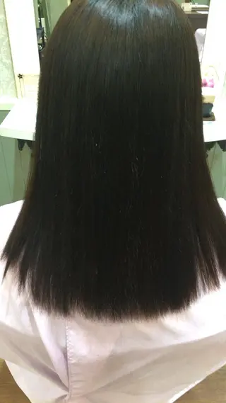 ミディアム 夜の縮毛矯正 服部 日出登のヘアスタイル
