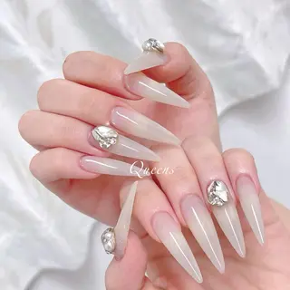 ネイル Queens テイのネイルデザイン