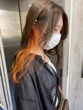 カラー white.梅田 デザインカラー🦄のヘアスタイル