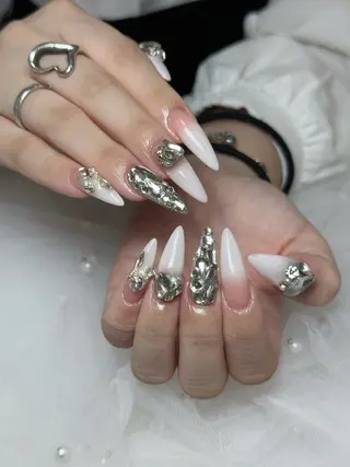 ネイル Julli NailStudioのネイルデザイン