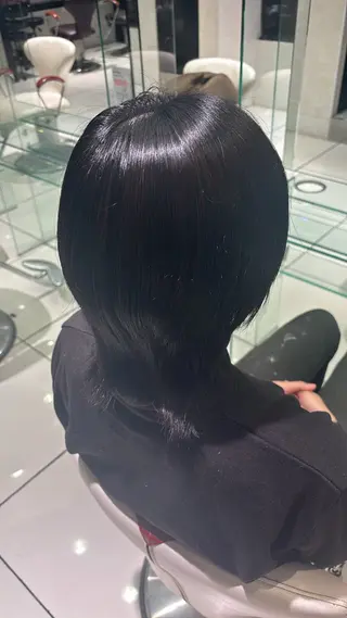 ミディアム カラー 新開 羽音のヘアスタイル