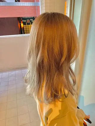 ミディアム カラー うしだ かおるのヘアスタイル