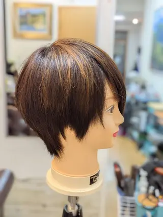 ショート 早坂 繁喜のヘアスタイル