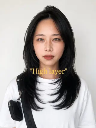 カラー 末廣 結音のヘアスタイル