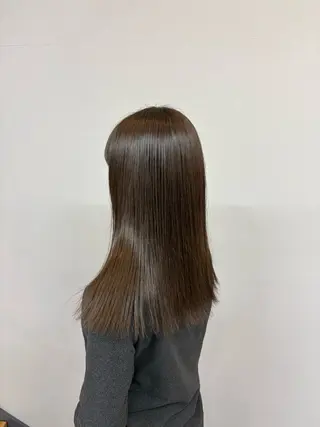 ミディアム カラー 坂 美来乃のヘアスタイル