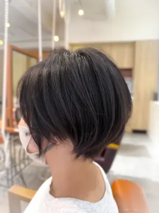 ショート カラー 桃井 達哉のヘアスタイル