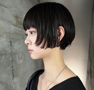 ショート Cocona 🦤 /ブリーチ/デザインのヘアスタイル