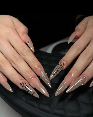 ネイル NiJi Nailsのネイルデザイン
