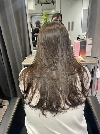 セミロング 透明感カラー🇰🇷 レイヤー✨桑原　研太のヘアスタイル