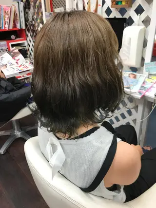 ショート 岩谷/ブリーチ 🪽透明感カラーのヘアスタイル