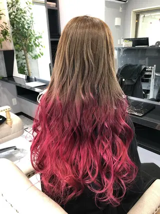 ロング カラー FAVORE 【ファヴォーレ】のヘアスタイル