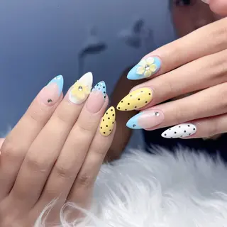 ネイル Genie Mika Nailsのネイルデザイン