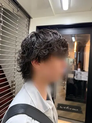 ミディアム パーマ メンズ 町田メンズパーマ 特化 金井蒔士のヘアスタイル