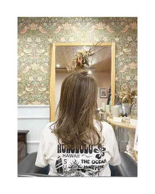 ミディアム カラー Asuka Mabuchiのヘアスタイル