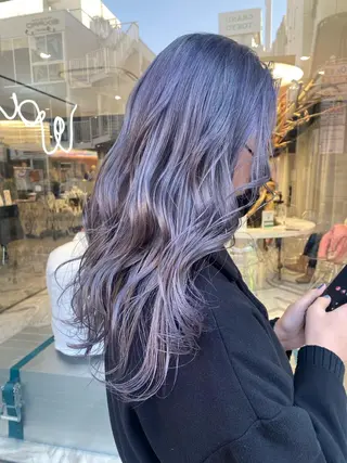 ロング カラー パーマ ヘアアレンジ メンズ キッズ ネイル アイブロウ mana 暖色カラーカットのヘアスタイル