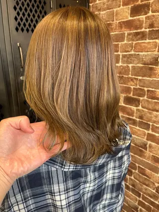セミロング カラー 久木原 ゆりのヘアスタイル