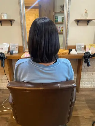 ミディアム 肥田 夕蘭のヘアスタイル