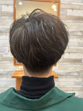カラー メンズ 木庭 愛莉のヘアスタイル