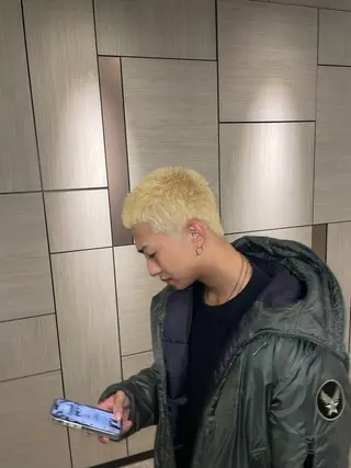 ショート カラー メンズ ITO TOMのヘアスタイル