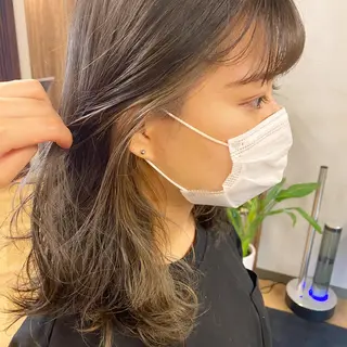 ミディアム 前川 朋香のヘアスタイル