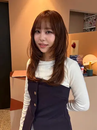 カラー YOKE akaneのヘアスタイル