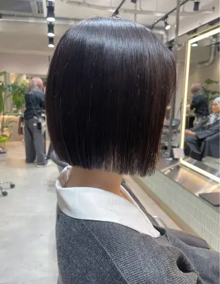 ショート オリーブベージュ/ボ ブ縮毛矯正たまき🧡のヘアスタイル