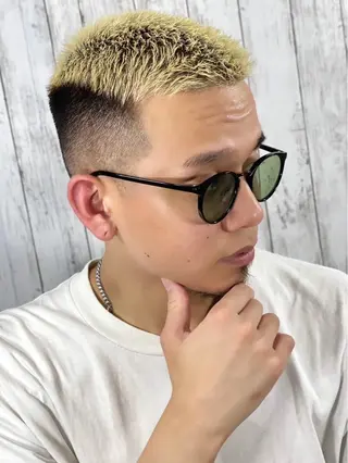 ショート カラー 千葉 翔太のヘアスタイル