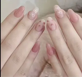 ネイル T. Leeのネイルデザイン
