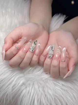 ネイル Lee Nailsのネイルデザイン