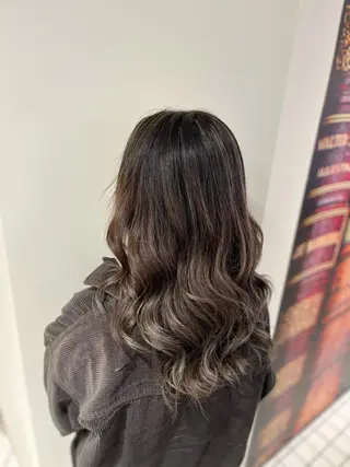 ロング カラー 橋本 琉磨のヘアスタイル